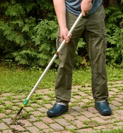Lee Valley Telescoping Crack Weeder