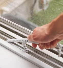Lee Valley Track Cleaning Brush