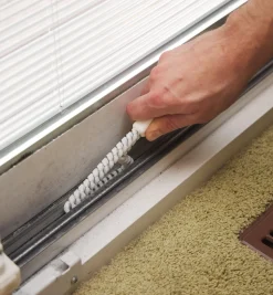 Lee Valley Track Cleaning Brush