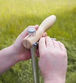 Lee Valley Traditional Austrian Scythe Set