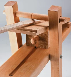 Lee Valley Traditional English Shaving Horse Plan