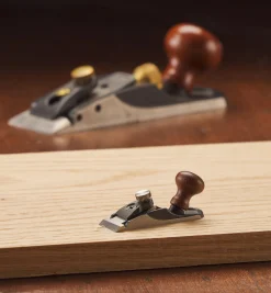 Lee Valley Veritas Miniature Cabinetmaker's Trimming Plane