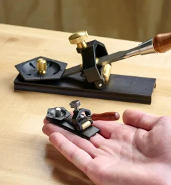 Lee Valley Veritas Miniature Honing Guide