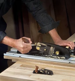 Lee Valley Veritas Miniature Right-Hand Shooting Plane