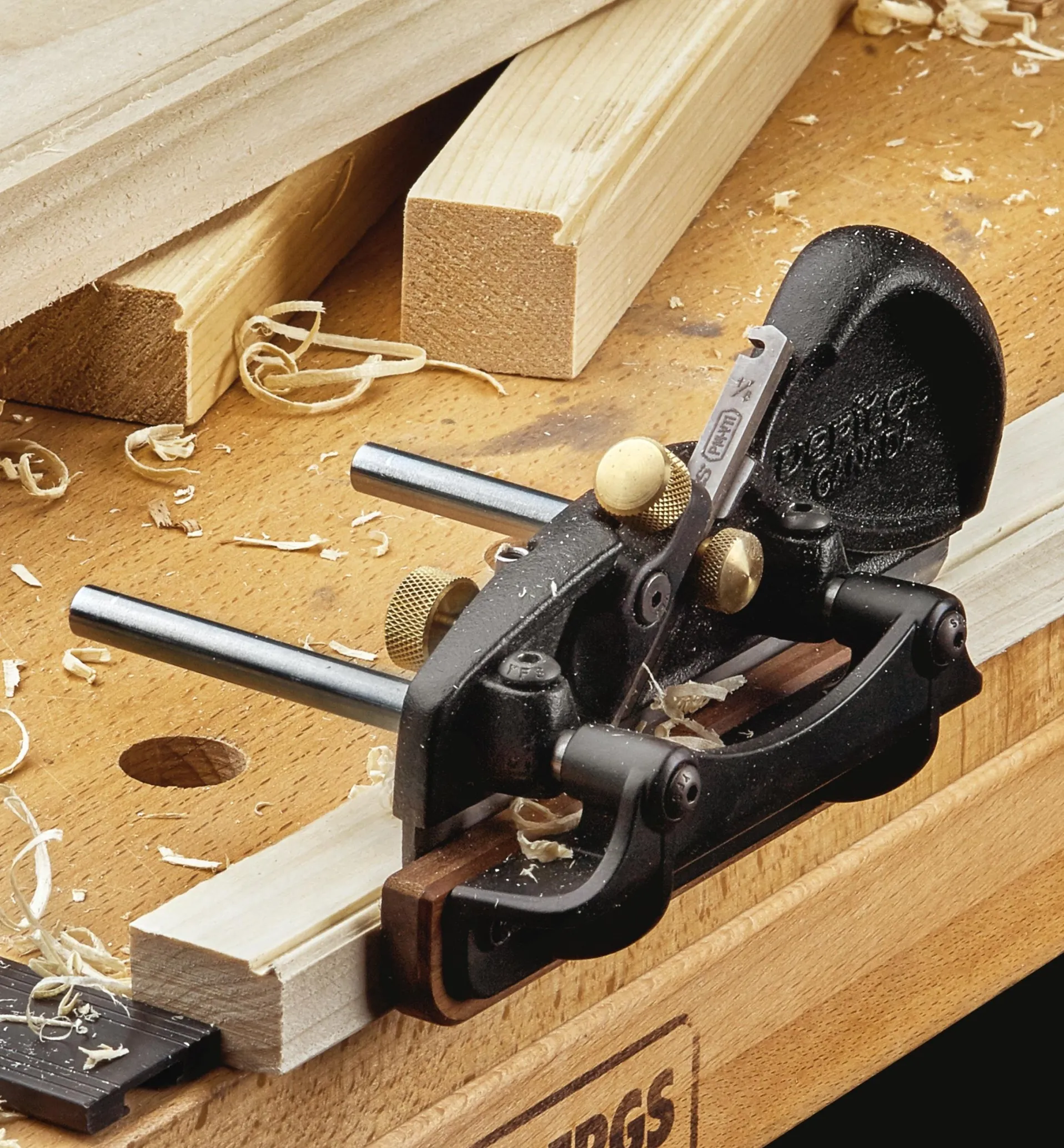 Lee Valley Veritas Right-Hand Box-Maker’s Plow Plane