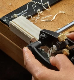 Lee Valley Veritas Right-Hand Box-Maker’s Plow Plane